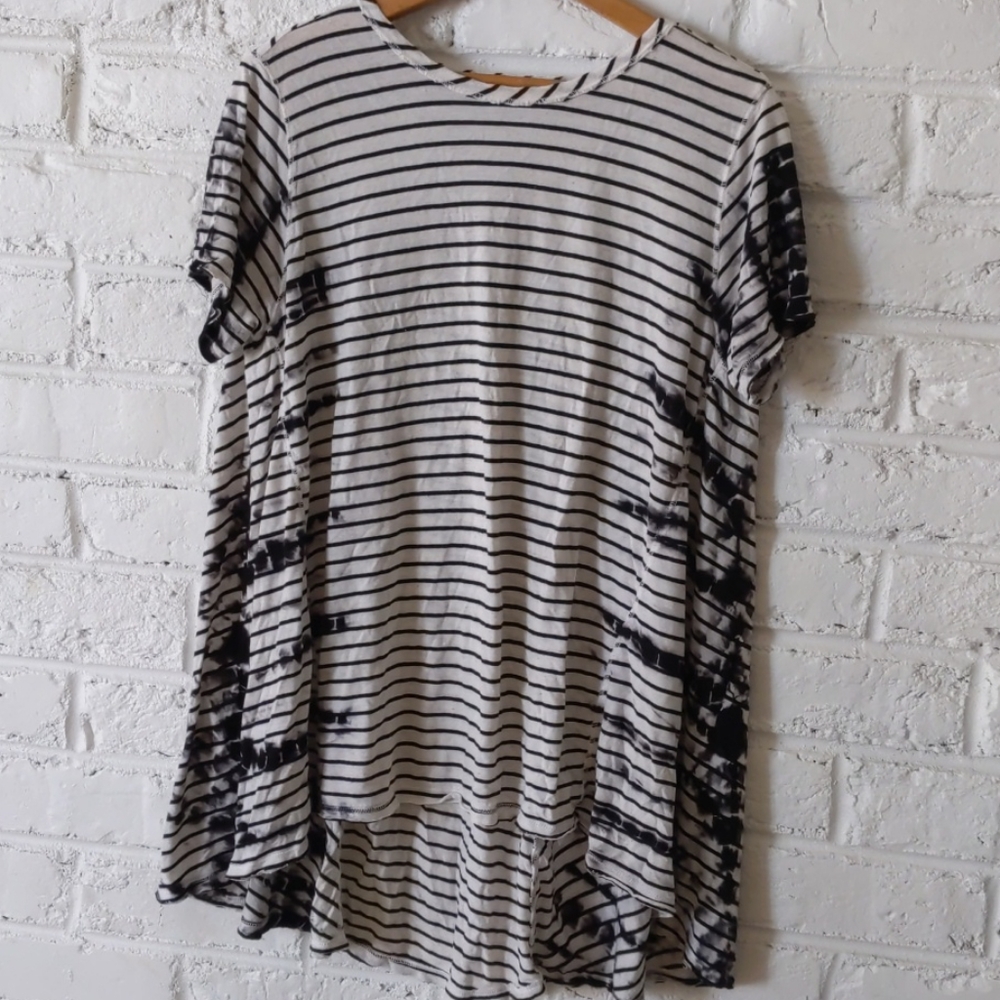 Sloane Rouge striped flowy shirt
